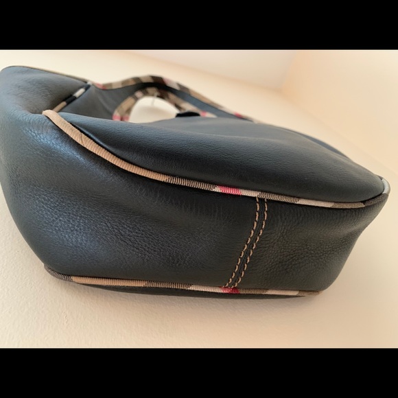 Vintage Burberry leather bag - Picture 6 of 13